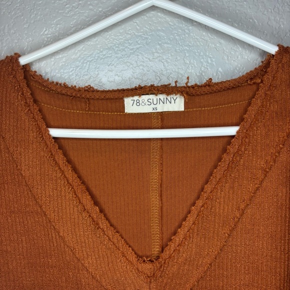 Excellent Condition Rust V-Neck Sweater - Picture 2 of 3
